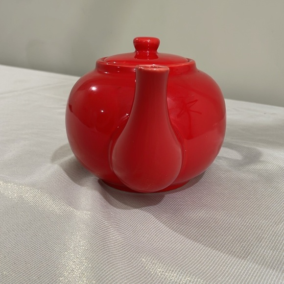 The Old Pottery Company Keep Calm And Drink Tea Red Ceramic Teapot 4 Cup Lid - Picture 2 of 11